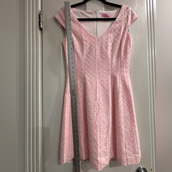 Lilly Pulitzer Briella Dress in Pink and White GEOMETRIC CAP SLEEVE SIZE SMALL - Picture 9 of 10